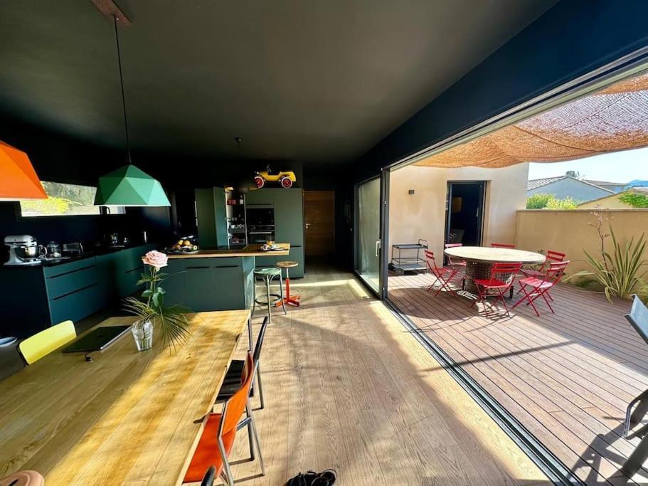 Maison D'Architecte Avec Piscine-Spa Chauffe En Centre Ville De Vaison-La-Romaine Exterior foto